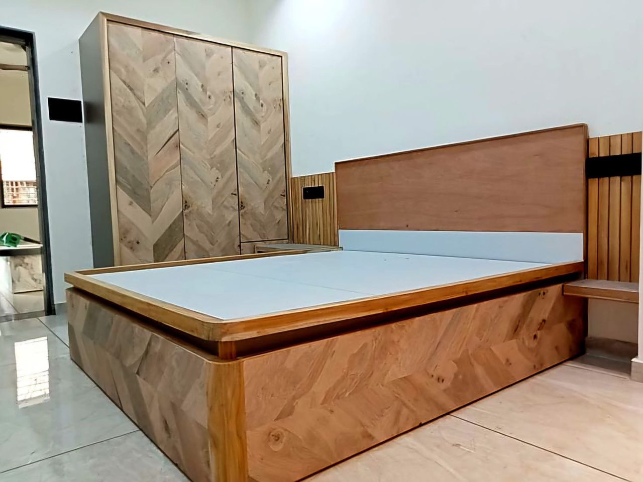 Modern wooden beds Asaba