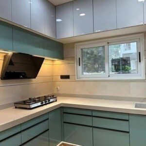 Modern kitchen cabinet in Onitsha