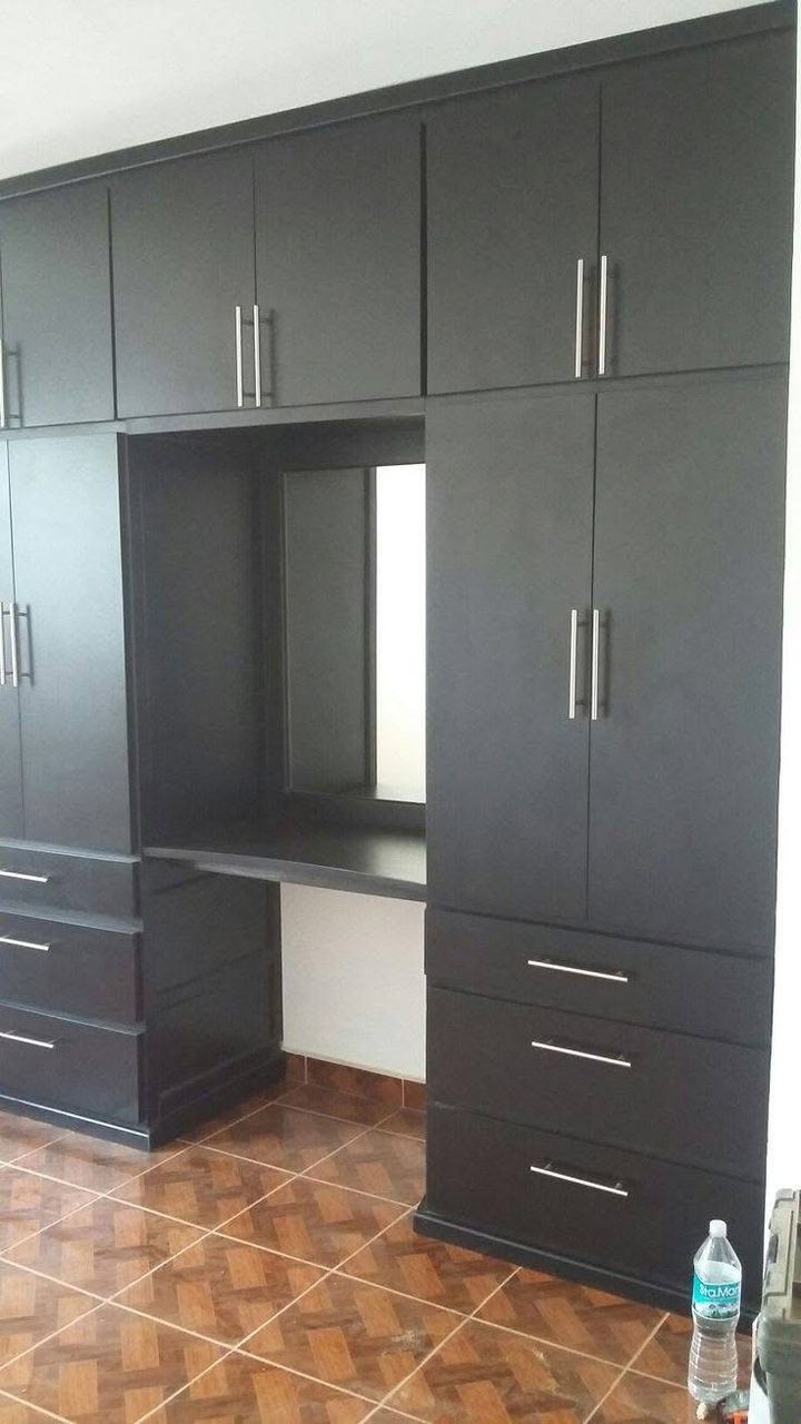 Quality wardrobe Delta